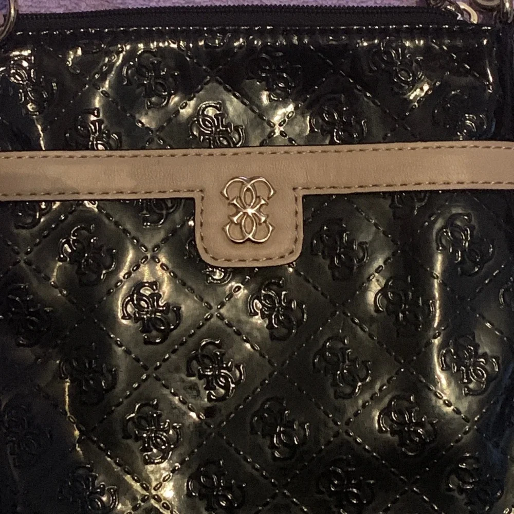 Guess Reiko Crossbody (EUC) - Picture 8 of 11